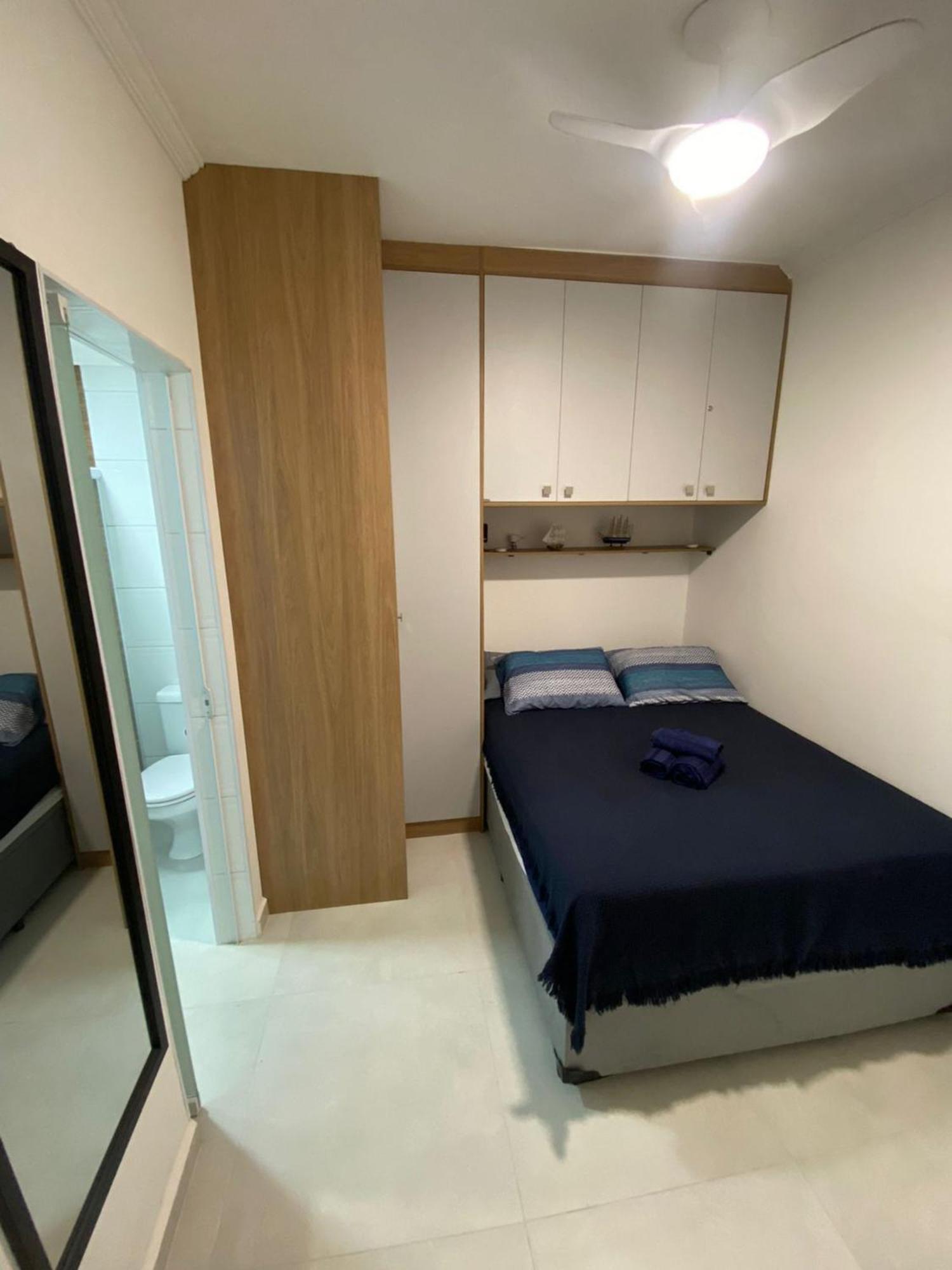 Canto Forte- Suite C/Varanda - Ate 5 Hospedes- Garagem - Wi Fi E 200 Metros Da Praia, 50 Metros Da Av Gastronomica Da Pg Praia Grande  Exterior foto