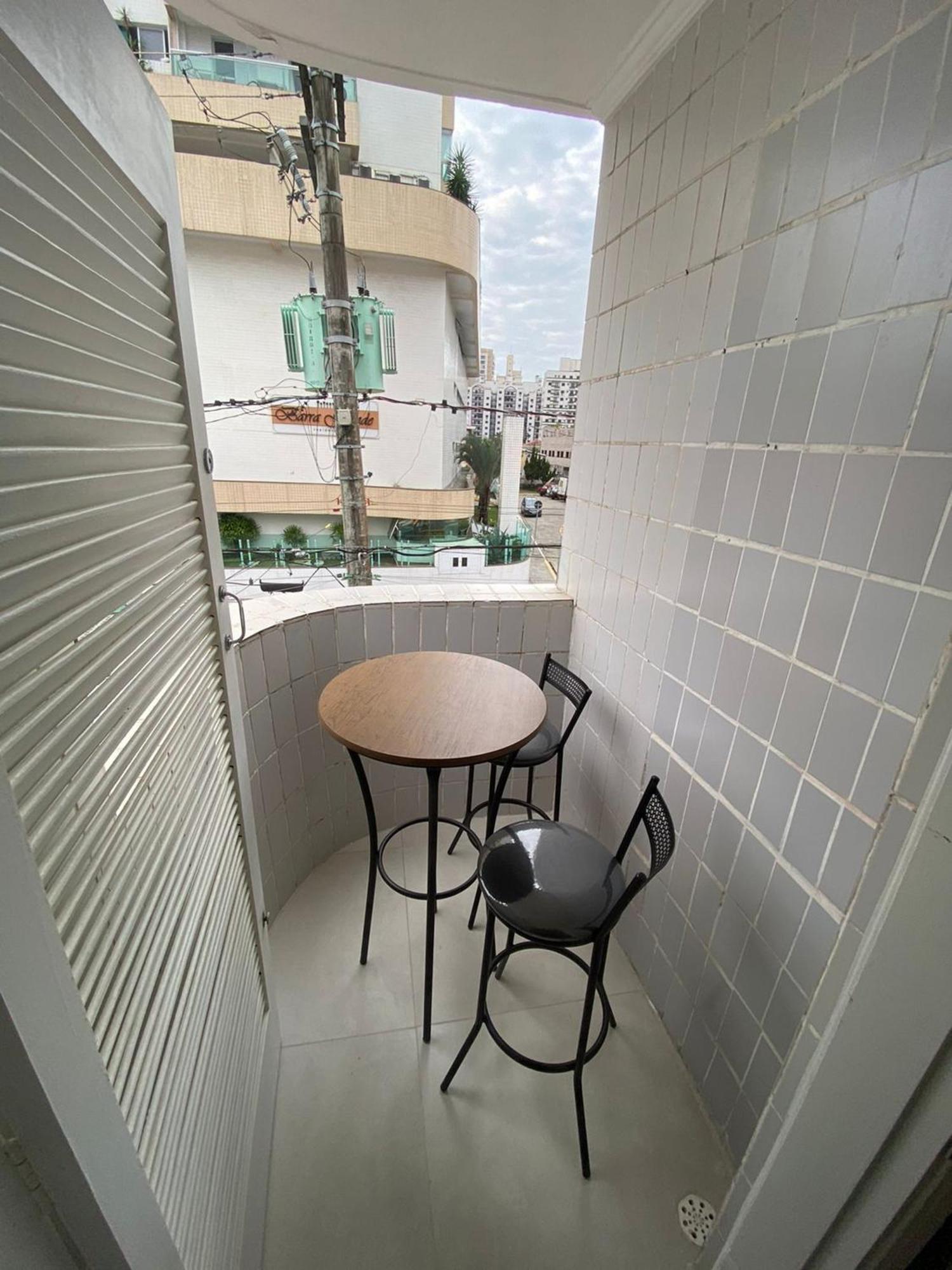 Canto Forte- Suite C/Varanda - Ate 5 Hospedes- Garagem - Wi Fi E 200 Metros Da Praia, 50 Metros Da Av Gastronomica Da Pg Praia Grande  Exterior foto