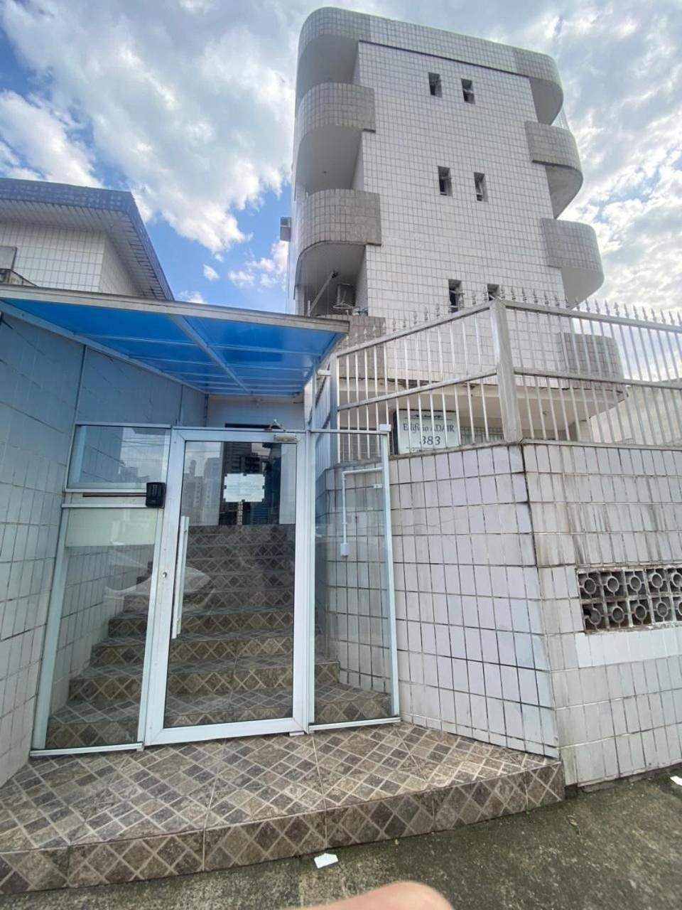 Canto Forte- Suite C/Varanda - Ate 5 Hospedes- Garagem - Wi Fi E 200 Metros Da Praia, 50 Metros Da Av Gastronomica Da Pg Praia Grande  Exterior foto